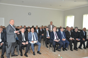 Biləsuvar Rayon İcra Hakimiyyətinin başçısı Faiq Qürbətov 05 may 2026-cı il tarixdə rayonun Aşağı Cürəli kənd sakinləri ilə səyyar qəbul keçirdi