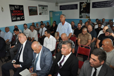 Biləsuvar Rayon İcra Hakimiyyətinin başçısı Faiq Qürbətov 5 avqust tarixindənövbəti səyyar qəbulu Yuxrı Cürəli kənd sakinləri ilə keçirdi.