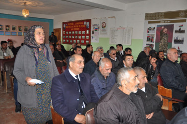 Biləsuvar Rayon İcra Hakimiyyətinin  başçısı Faiq Qürbətov dekabr ayının 5-də Səmədabad  kəndində səyyar qəbul keçirdi.