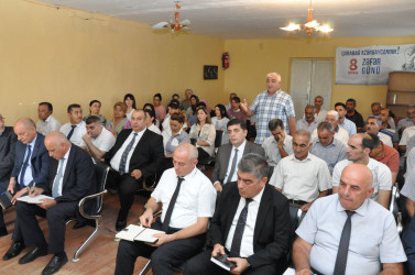 Biləsuvar Rayon İcra Hakimiyyətinin başçısı Faiq Qürbətov 10 sentyabr 2025-ci il tarixdə rayonun Yuxarı Ağalı kənd sakinləri ilə səyyar qəbul keçirdi.