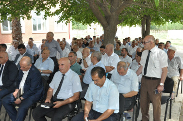 Biləsuvar Rayon İcra Hakimiyyətinin başçısı Faiq Qürbətov iyul ayının 10-da Xırmandalı kəndində səyyar qəbul keçirdi.