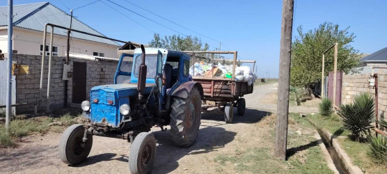 Biləsuvar Rayon İcra Hakimiyyətinin başçısı Faiq Qürbətovun kəndlərdə keçirdiyi səyyar qəbullar zamanı vətəndaşlar tərəfindən qaldırılan məsələlərin icrası davam etdirilir.