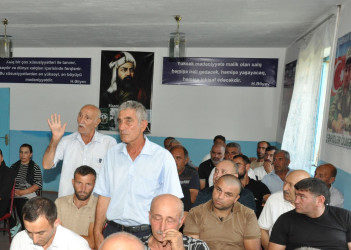 Biləsuvar Rayon İcra Hakimiyyətinin başçısı Faiq Qürbətov 5 avqust tarixindənövbəti səyyar qəbulu Yuxrı Cürəli kənd sakinləri ilə keçirdi.