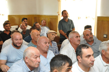 Biləsuvar Rayon İcra Hakimiyyətinin  başçısı Faiq Qürbətov avqust ayının 6-də Çinarlı kəndində Çinarlı və Aranlı kənd sakinləri ilə səyyar qəbul keçirib.