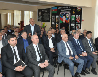 Biləsuvar Rayon İcra Hakimiyyətinin başçısı Faiq Qürbətov 7 may 2026-cı il tarixdə rayonun Əsgərabad kənd sakinləri ilə səyyar qəbul keçirdi.