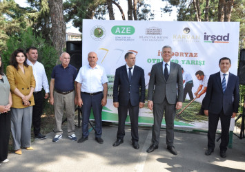 Biləsuvarda 3-cü “İti dəryaz” otbiçmə yarışı keçirilib.