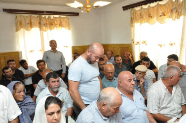 Biləsuvar Rayon İcra Hakimiyyətinin  başçısı Faiq Qürbətov avqust ayının 6-də Çinarlı kəndində Çinarlı və Aranlı kənd sakinləri ilə səyyar qəbul keçirib.