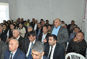 Biləsuvar Rayon İcra Hakimiyyətinin başçısı Faiq Qürbətov 07 aprel 2026-cı il tarixdə rayonun Ovçubərə kənd sakinləri ilə səyyar qəbul keçirdi