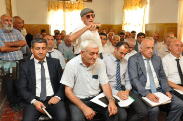 Biləsuvar Rayon İcra Hakimiyyətinin  başçısı Faiq Qürbətov avqust ayının 6-də Çinarlı kəndində Çinarlı və Aranlı kənd sakinləri ilə səyyar qəbul keçirib.