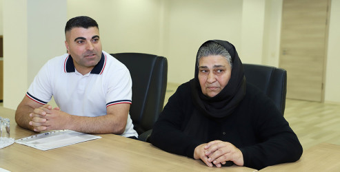Mürsəl İbrahimov Biləsuvarda vətəndaşların problemlərini dinlədi