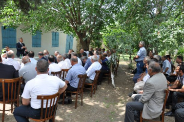 Biləsuvar Rayon İcra Hakimiyyətinin  başçısı Faiq Qürbətov iyun ayının 7-də Nəsimikənd kəndində səyyar qəbul keçirdi.