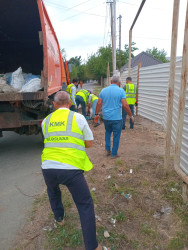 Şəhərin küçələrində aparılan abadlıq və təmizlik işləri bu gün də davam etdirilmişdir.