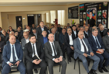Biləsuvar Rayon İcra Hakimiyyətinin başçısı Faiq Qürbətov 7 may 2026-cı il tarixdə rayonun Əsgərabad kənd sakinləri ilə səyyar qəbul keçirdi.