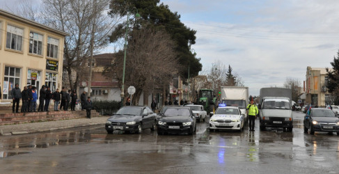 20 Yanvar şəhidlərinin xatirəsi bir dəqiqəlik sükutla yad edilib.