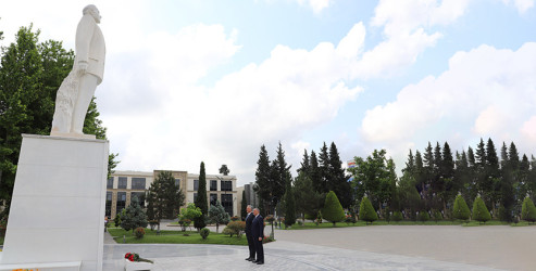 Mürsəl İbrahimov Biləsuvarda vətəndaşların problemlərini dinlədi