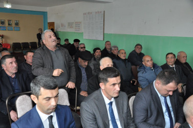 Biləsuvar Rayon İcra Hakimiyyətinin başçısı Faiq Qürbətov 18 mart 2026-cı il tarixdə rayonun Səmədabad kənd sakinləri ilə səyyar qəbul keçirdi.