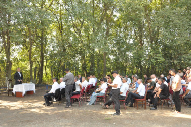 Biləsuvar Rayon İcra Hakimiyyətinin başçısı Faiq Qürbətov avqust ayının 21-də Təzəkənd kəndində sakinləri ilə səyyar qəbul keçirib.