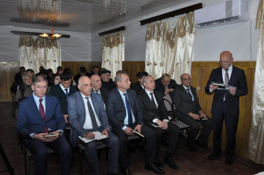 Biləsuvar Rayon İcra Hakimiyyətinin başçısı Faiq Qürbətov 14 yanvar 2026-cı il tarixdə rayonun Çinarlı və Aranlı kənd sakinləri ilə səyyar qəbul keçirdi.