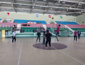 Biləsuvarda voleybol üzrə rayon birinciliyinə start verilib