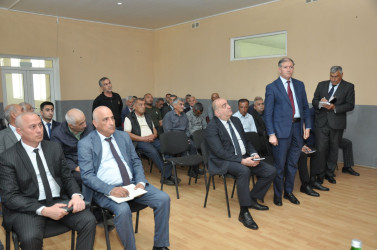 Biləsuvar Rayon İcra Hakimiyyətinin başçısı Faiq Qürbətov 14 may 2026-cı il tarixdə rayonun Ağayrı kənd sakinləri ilə səyyar qəbul keçirdi.