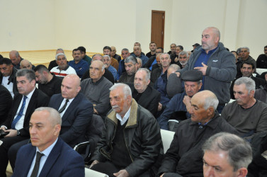 Biləsuvar Rayon İcra Hakimiyyətinin başçısı Faiq Qürbətov 24 fevral 2026-cı il tarixdə rayonun Nəsimi kənd sakinləri ilə səyyar qəbul keçirdi.