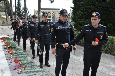 Biləsuvarda 27 sentyabr- Anım günü ilə əlaqədar şəhidlərimizin əziz xatirəsi yad edilib.