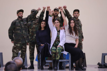 Biləsuvarda “Haqqın 44 günü” adlı teatr tamaşası nümayiş olunub.