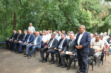 Biləsuvar Rayon İcra Hakimiyyətinin başçısı Faiq Qürbətov 8 iyul 2026-cı il tarixdə rayonun Təzəkənd kənd sakinləri ilə səyyar qəbul keçirdi.