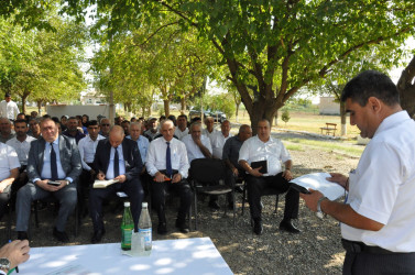 Biləsuvar Rayon İcra Hakimiyyətinin başçısı Faiq Qürbətov avqust ayının 19-da Ovçubərə kəndində  sakinləri ilə səyyar qəbul keçirib.