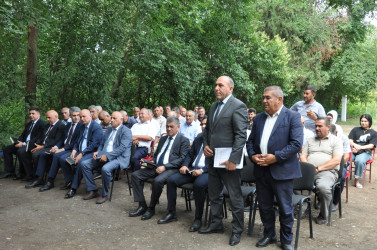 Biləsuvar Rayon İcra Hakimiyyətinin başçısı Faiq Qürbətov 8 iyul 2026-cı il tarixdə rayonun Təzəkənd kənd sakinləri ilə səyyar qəbul keçirdi.