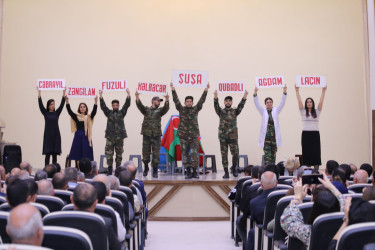 Biləsuvarda “Haqqın 44 günü” adlı teatr tamaşası nümayiş olunub.