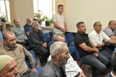 Biləsuvar Rayon İcra Hakimiyyətinin başçısı Faiq Qürbətov may ayının 22-də İsmətli kəndində səyyar qəbul keçirdi.
