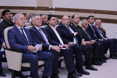 Biləsuvarda “Haqqın 44 günü” adlı teatr tamaşası nümayiş olunub.