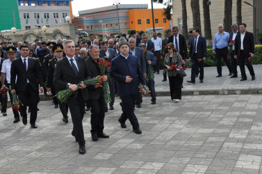 Biləsuvarda 27 sentyabr- Anım günü ilə əlaqədar şəhidlərimizin əziz xatirəsi yad edilib.