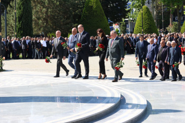 Biləsuvarda Ulu Öndər Heydər Əliyevin anadan olmasının 103-cü ildönümü qeyd olunub.
