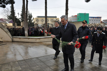 Biləsuvarda 20 Yanvar şəhidlərinin xatirəsi yad olunub.