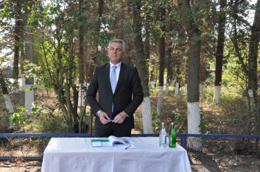 Biləsuvar Rayon İcra Hakimiyyətinin başçısı Faiq Qürbətov avqust ayının 21-də Təzəkənd kəndində sakinləri ilə səyyar qəbul keçirib.