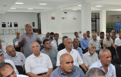 Biləsuvar Rayon İcra Hakimiyyətinin başçısı Faiq Qürbətov 15 iyul tarixdə növbəti səyyar qəbulu Bəydili kənd sakinləri ilə keçirdi.
