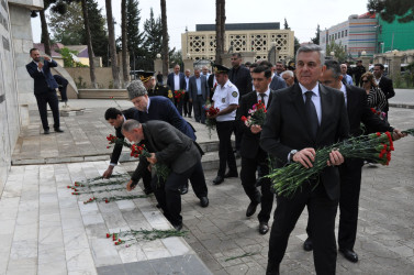 Biləsuvarda 27 sentyabr- Anım günü ilə əlaqədar şəhidlərimizin əziz xatirəsi yad edilib.