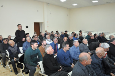 Biləsuvar Rayon İcra Hakimiyyətinin başçısı Faiq Qürbətov 24 fevral 2026-cı il tarixdə rayonun Nəsimi kənd sakinləri ilə səyyar qəbul keçirdi.