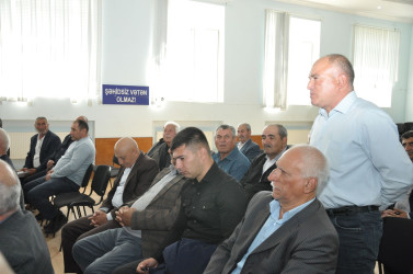 Biləsuvar Rayon İcra Hakimiyyətinin başçısı Faiq Qürbətov 12 may 2026-cı il tarixdə rayonun Xırmandalı kənd sakinləri ilə səyyar qəbul keçirdi.