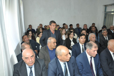 Biləsuvar Rayon İcra Hakimiyyətinin başçısı Faiq Qürbətov 07 aprel 2026-cı il tarixdə rayonun Ovçubərə kənd sakinləri ilə səyyar qəbul keçirdi