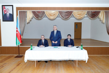 Biləsuvar Rayon İcra Hakimiyyətinin başçısı Faiq Qürbətov 24 dekabr 2025-ci il tarixdə rayonun Ağalıkənd kəndinin sakinləri ilə səyyar qəbul keçirdi