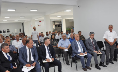 Biləsuvar Rayon İcra Hakimiyyətinin başçısı Faiq Qürbətov 15 iyul tarixdə növbəti səyyar qəbulu Bəydili kənd sakinləri ilə keçirdi.
