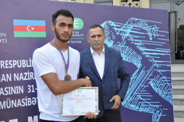 Biləsuvarda qaçış idman növü  üzrə rayon birinciliyi keçirilib.