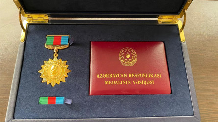 Biləsuvarda “Heydər Əliyevin 100 illiyi (1923-2023)” yubiley medalı sahiblərinə təqdim edilib.