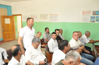 Biləsuvar Rayon İcra Hakimiyyətinin başçısı Faiq Qürbətov 3 sentyabr 2025-ci il tarixdə rayonun Səmədabad kənd sakinləri ilə səyyar qəbul keçirdi.