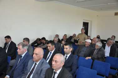 Biləsuvar Rayon İcra Hakimiyyətinin başçısı Faiq Qürbətov 02 aprel 2026-cı il tarixdə rayonun İsmətli kənd sakinləri ilə səyyar qəbul keçirdi