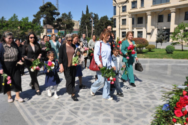 Biləsuvarda Ulu Öndər Heydər Əliyevin anadan olmasının 103-cü ildönümü qeyd olunub.