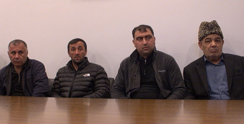 Biləsuvar rayon İcra Hakimiyyətinin Başçısı Faiq Qürbətov 03.04.2026-cı il tarixdə rayon sakinlərinin müraciətlərini dinlədi.